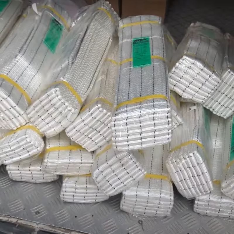 Dây cáp vải cẩu hàng hay còn gọi là dây cáp vải nâng hàng Dây cáp vải cẩu hàng hay còn gọi là dây cáp vải nâng hàng